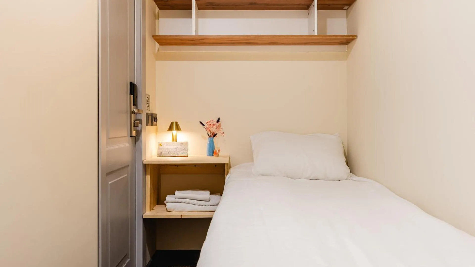 Aykun Capsule Hotel Almaty